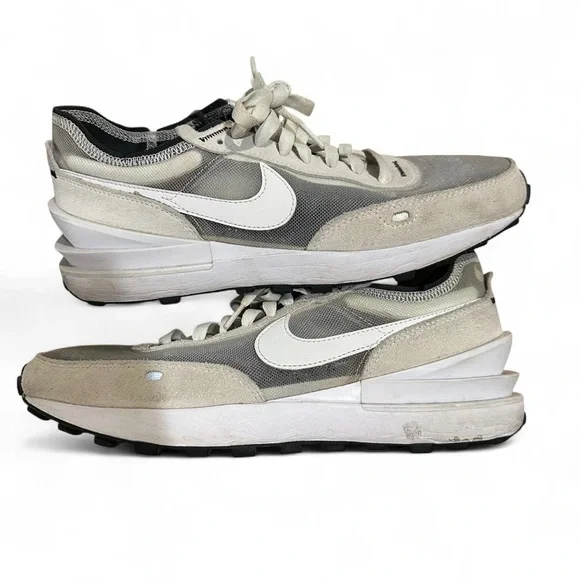 Nike Men’s Waffle One Sneakers - Picture 7 of 8